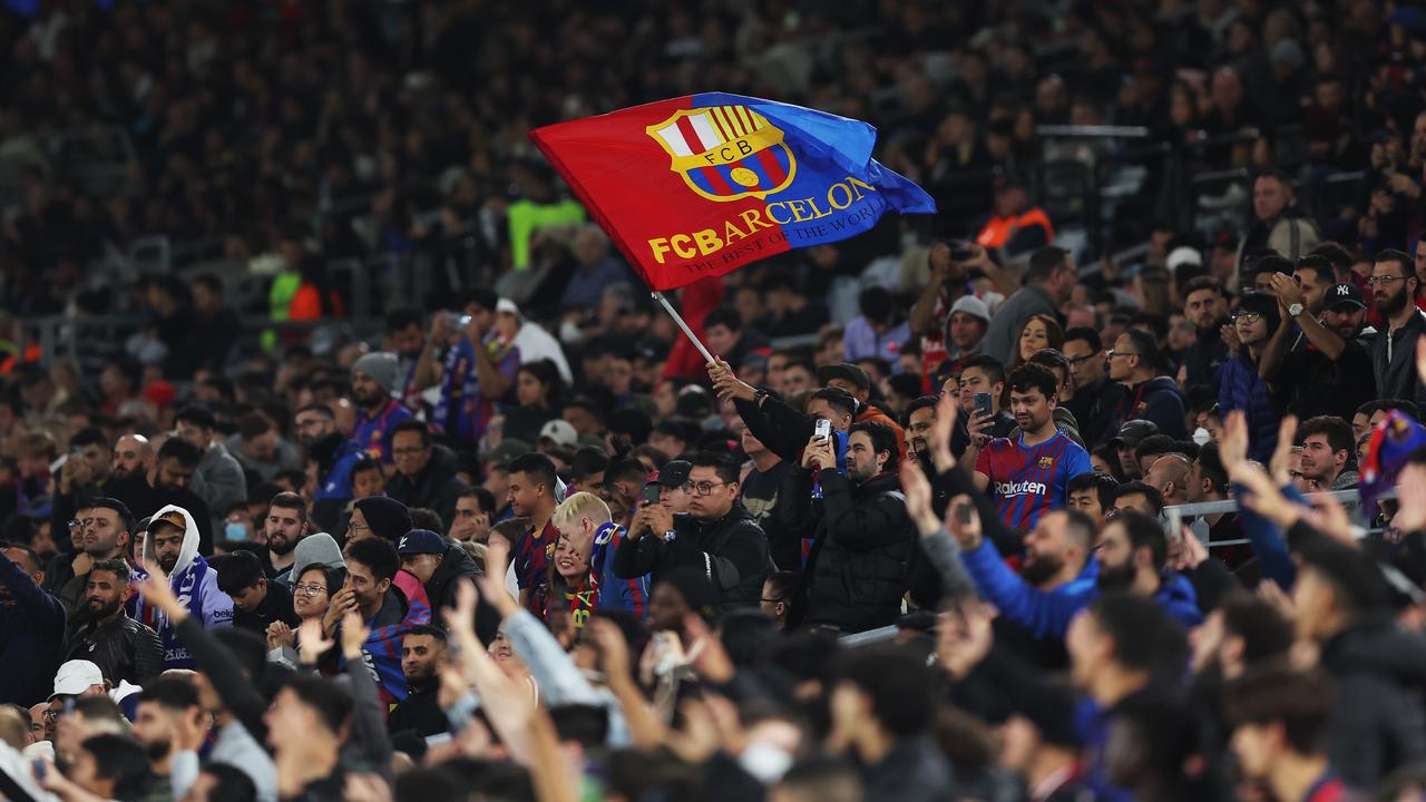 Barcelona played at the Accord Stadium, which has a capacity of 83,500 spectators.