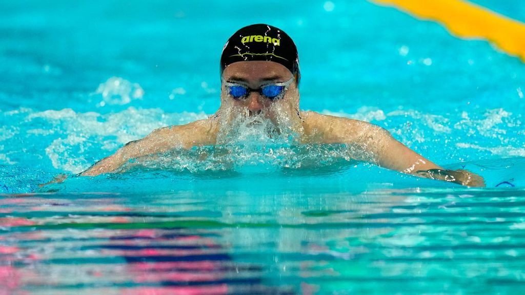 Kamminga sets fastest time in 100m breaststroke series at World Swimming Championships |  Currently