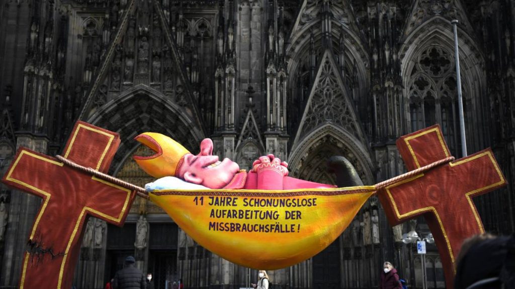 Record number of Germans leave the Catholic Church, in part due to abuse