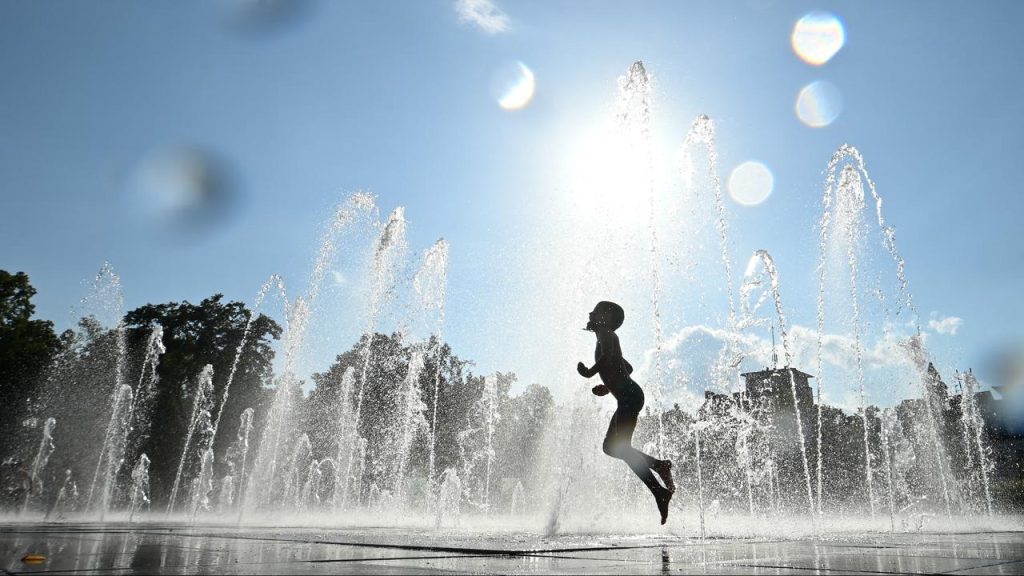 Code red in parts of France, record temperatures of 46 degrees expected |  Currently