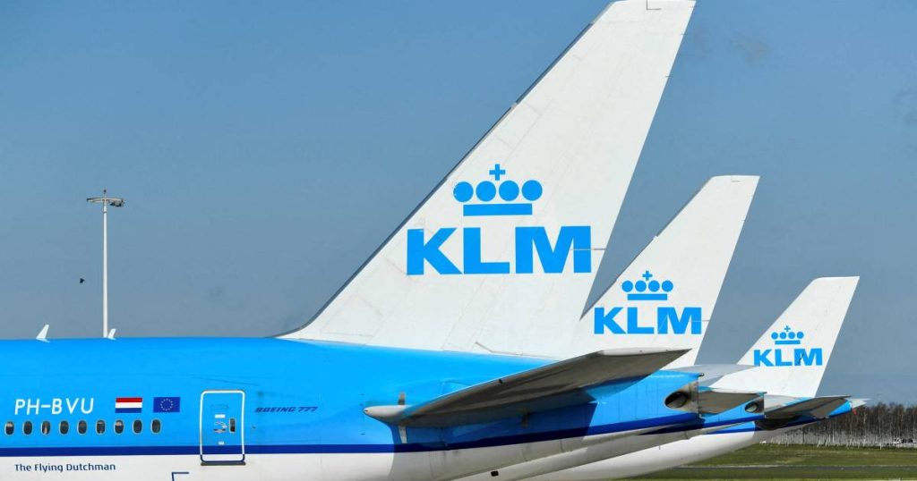 KLM must solve half of Schiphol seat problem in July |  the interior