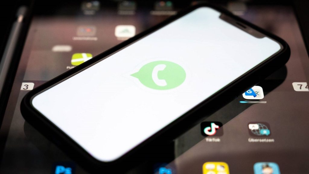 WhatsApp recovers deleted messages