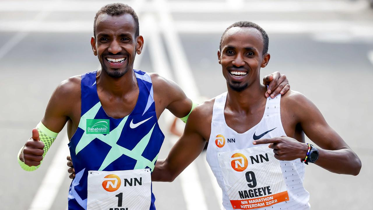 Bashir Abdi and Abdi Nagyi after the Rotterdam Marathon.