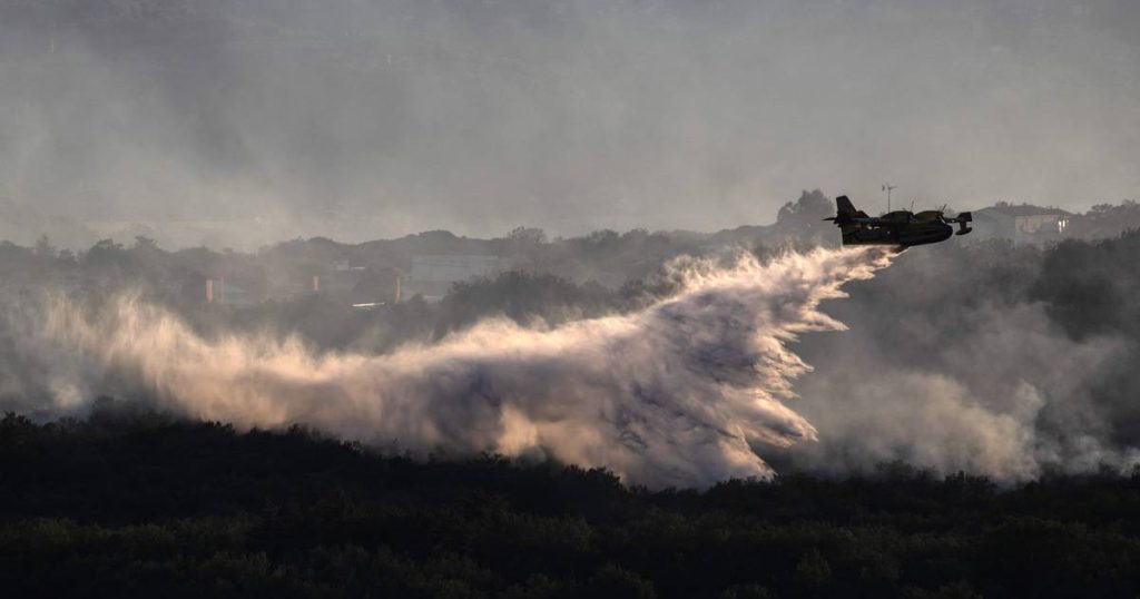 Hundreds of camp residents evacuated due to wildfires in southern France |  Abroad