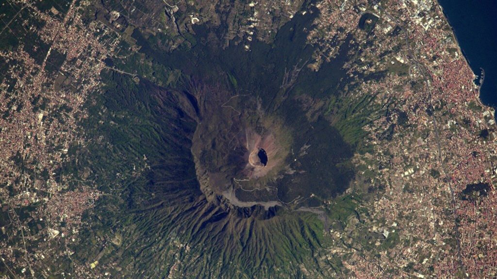 Tourist falls into Italian crater after selfie fails