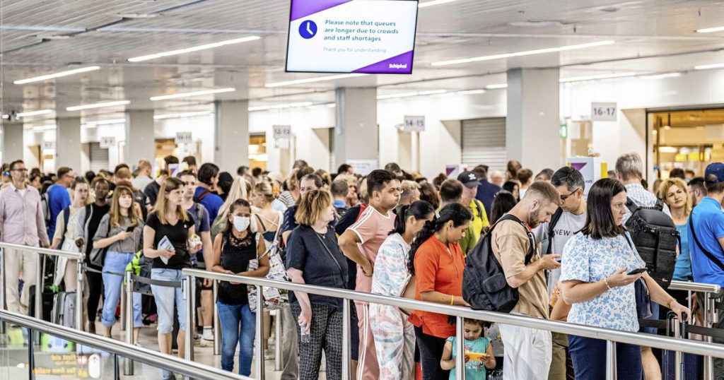 Fewer lines in Schiphol, especially many arriving passengers |  Financial issues