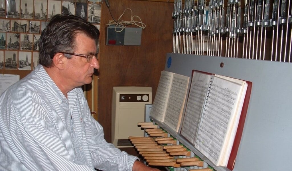 Listen to the latest party in the Summer Carillon Concert Series in St.