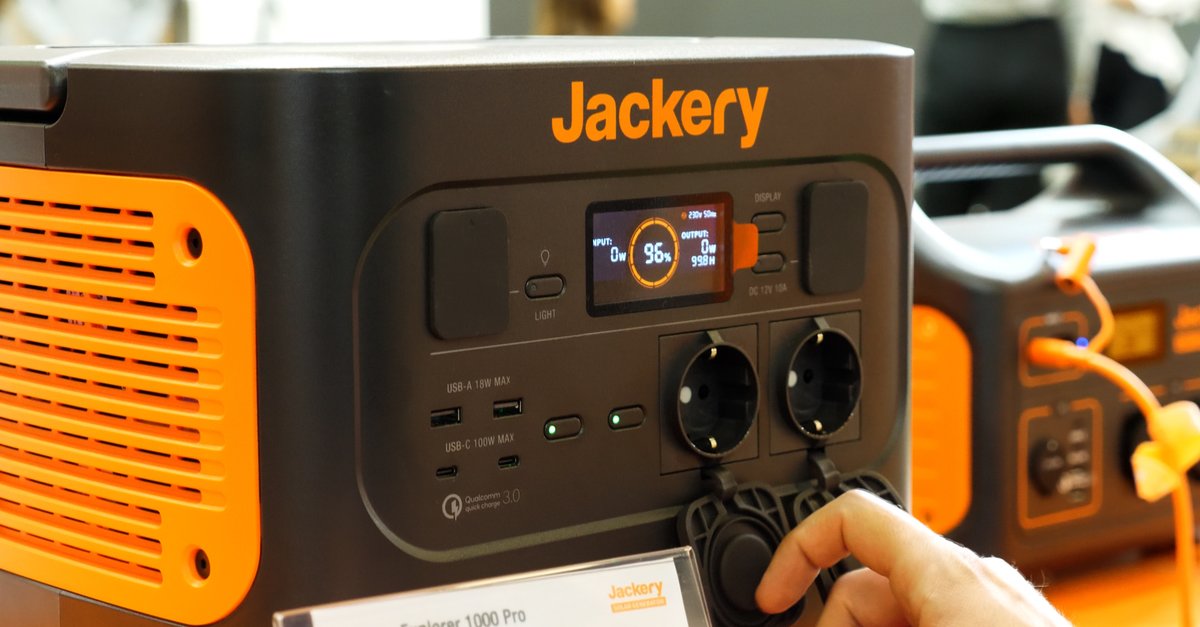Jackery solar generator 1000 Pro in hands-on video: This is what a power plant can do