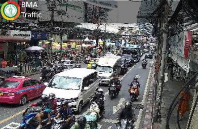 Sathon Street intersection, Charroenkrung Corner