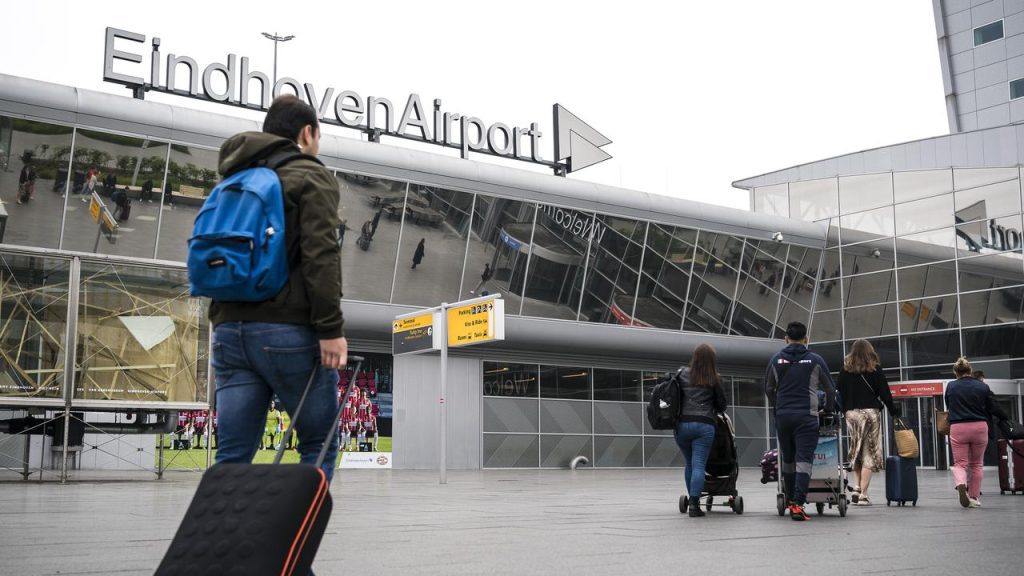 Another malfunction at Eindhoven Airport: Passengers are not allowed to leave planes |  Currently