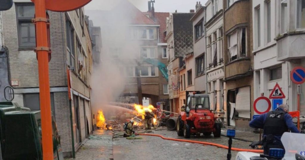 At least three injured and 15 to 20 homes damaged in a heavy gas explosion in the center of Ostend: emergency services are present collectively |  Abroad
