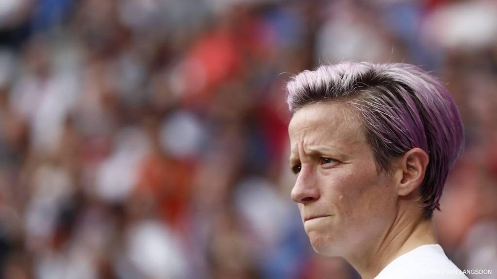 Football star Rapinoe calls for change after abuse report