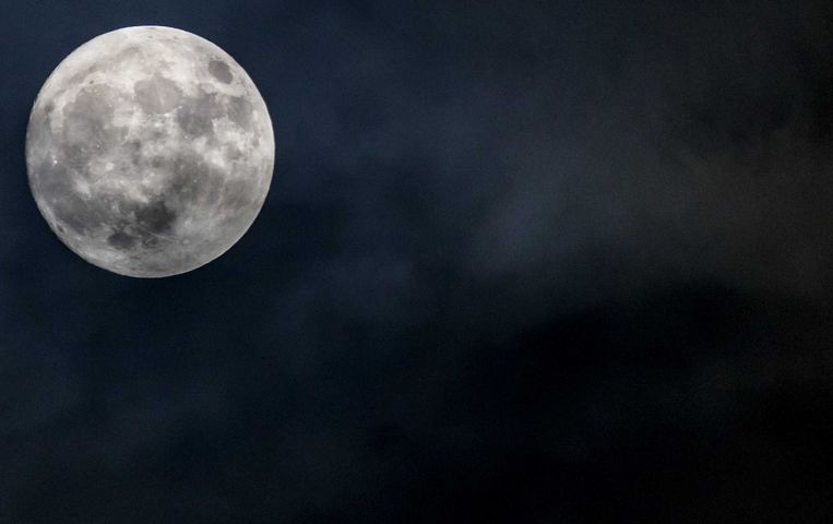 Humans may be able to live in deep craters on the moon