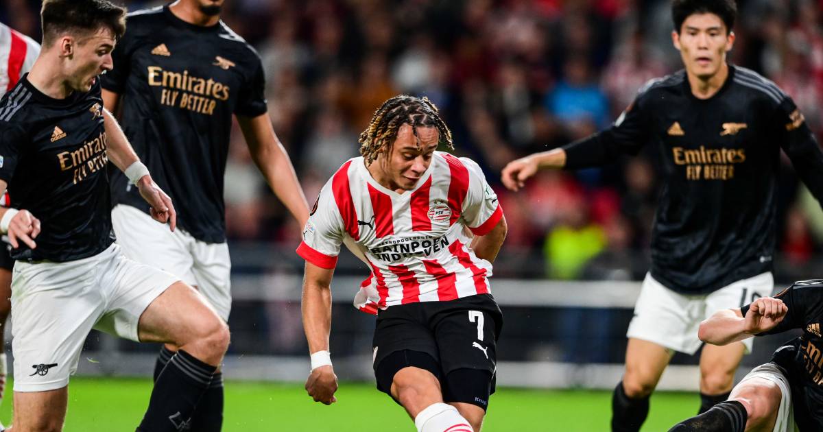 PSV Eindhoven swung thanks to Fermann and De Jong's goals against Arsenal and qualified for the knockout stage |  Dutch football