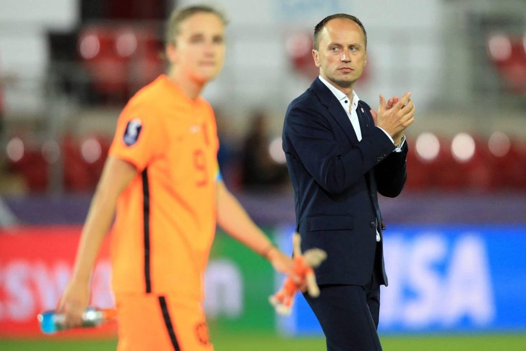 Parsons on the heaviest job ever in Lionesses: I wish I had listened better to Van Gaal