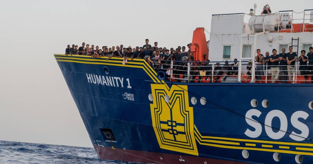 Italy is arguing with Germany over a migrant ship trying to dock in vain for nine days |  Abroad