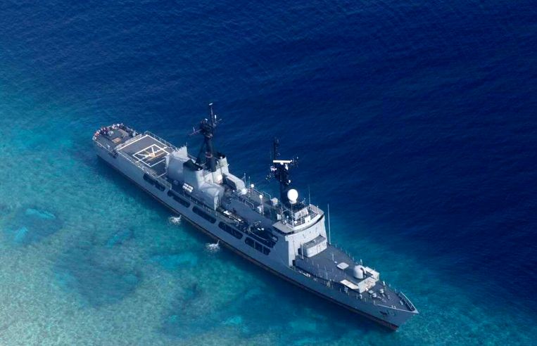 The Philippines and China are fighting in the sea over a "floating object", possibly the remains of a missile