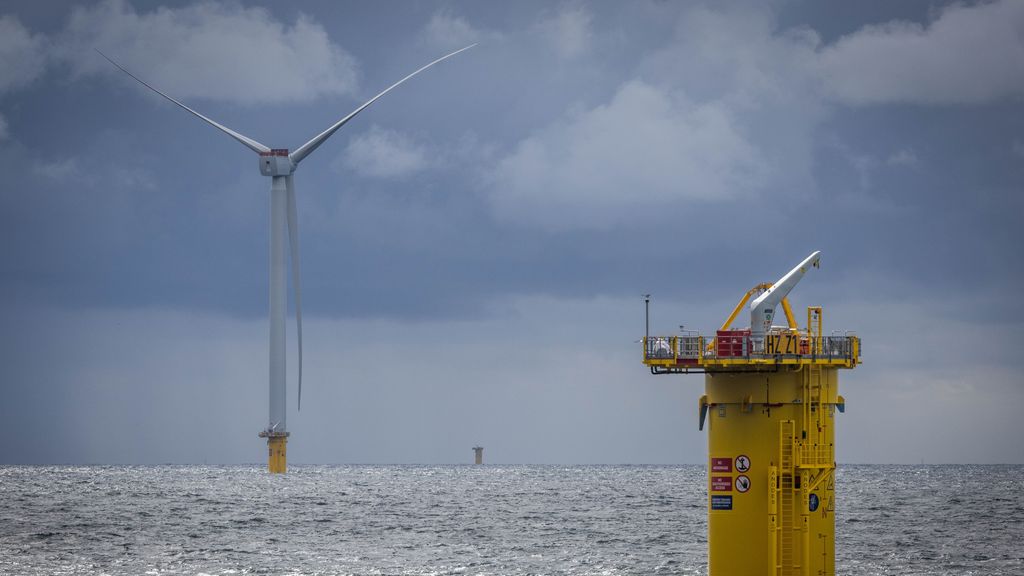 Shell and Eneco are building a new offshore ecological wind farm