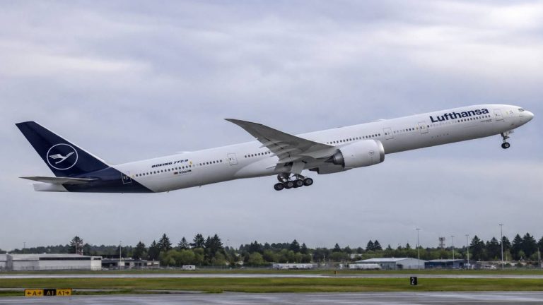 Lufthansa’s First Boeing 777-9 Takes Off in Major 777X Milestone
