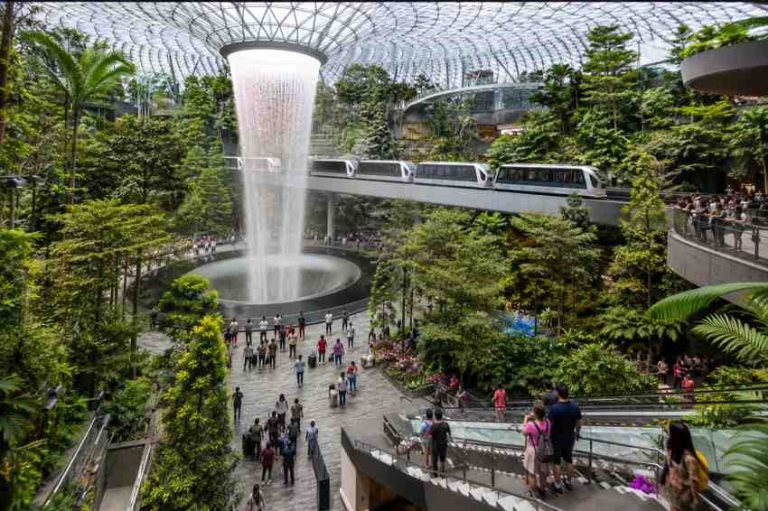 10 Best Airports in the World for Layovers in 2026, No.7 Will Surprise You!!