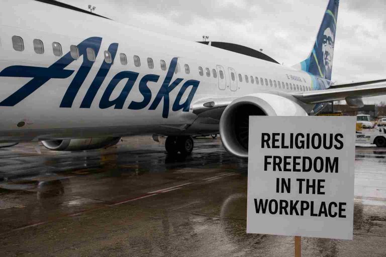 Appeals Court Revives Religious Bias Lawsuit Against Alaska Airlines