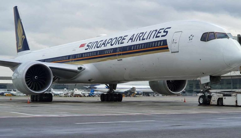 Title: Singapore Airlines Restricts Business Class Seat Selection on Lower-Priced Premium Fares