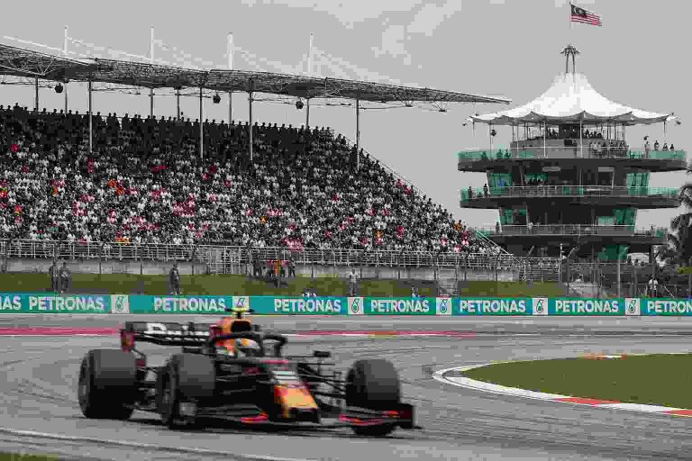 Fly to Formula 1 for Less: AirAsia Launches Discounted Australia Fares After Bahrain Grand Prix Moves to Malaysia