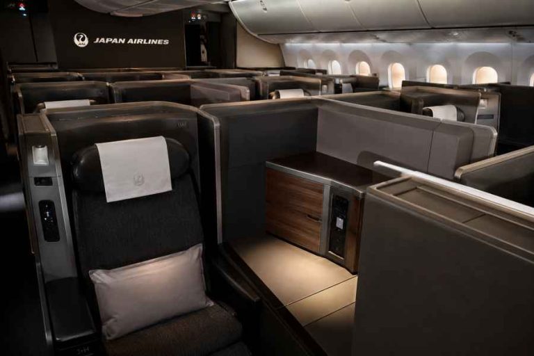 Japan Airlines to Introduce A350-1000 Business Suites Across Boeing 787-9 Fleet in Major Premium Cabin Upgrade Japan Airlines to Introduce A350-1000 Business Suites Across Boeing 787-9 Fleet in Major Premium Cabin Upgrade