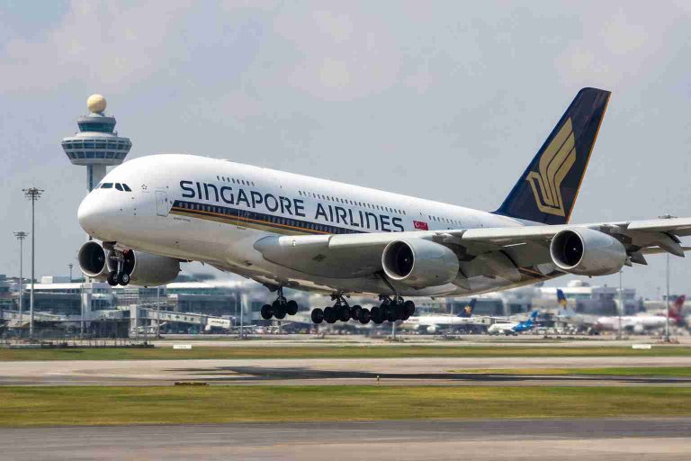 Singapore Airlines Delays Regular Airbus A380 Service to Dubai Until 2027 Amid Ongoing Middle East Security Concerns