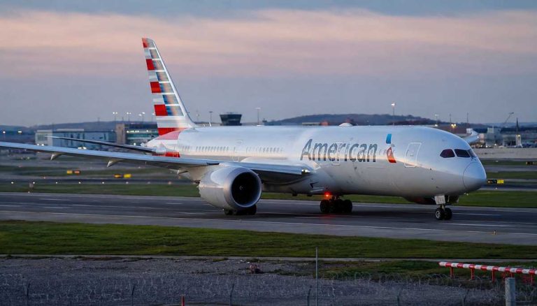 American Airlines Boeing 787 Diverts to Dublin After Multiple Flight Attendants Become Ill Mid-Flight