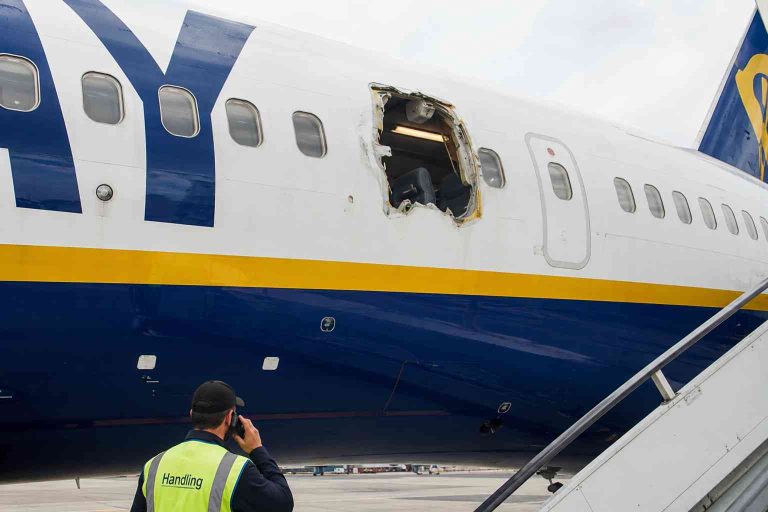 NTSB Takes Over Ryanair Window Blowout Probe Over Greece NTSB Takes Over Ryanair Window Blowout Probe Over Greece