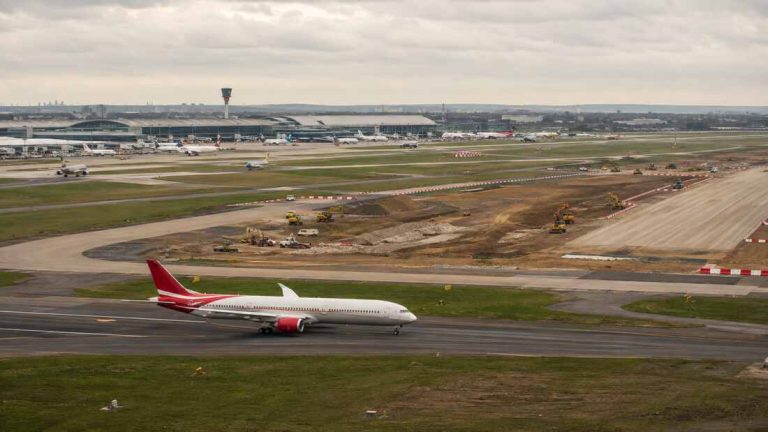 Virgin Atlantic Challenges Heathrow’s £49 Billion Third-Runway Plan Over Rising Costs